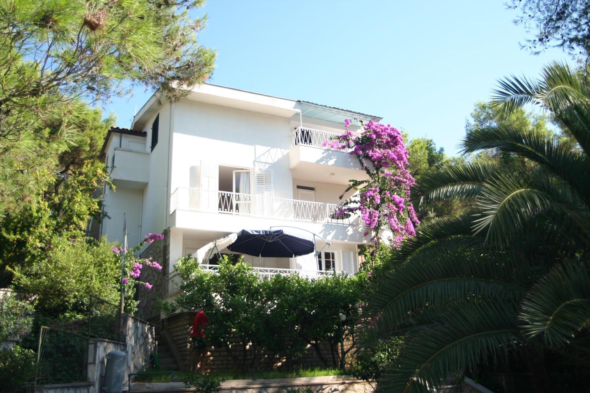 Apartment Bugenvila Vrboska Ngoại thất bức ảnh