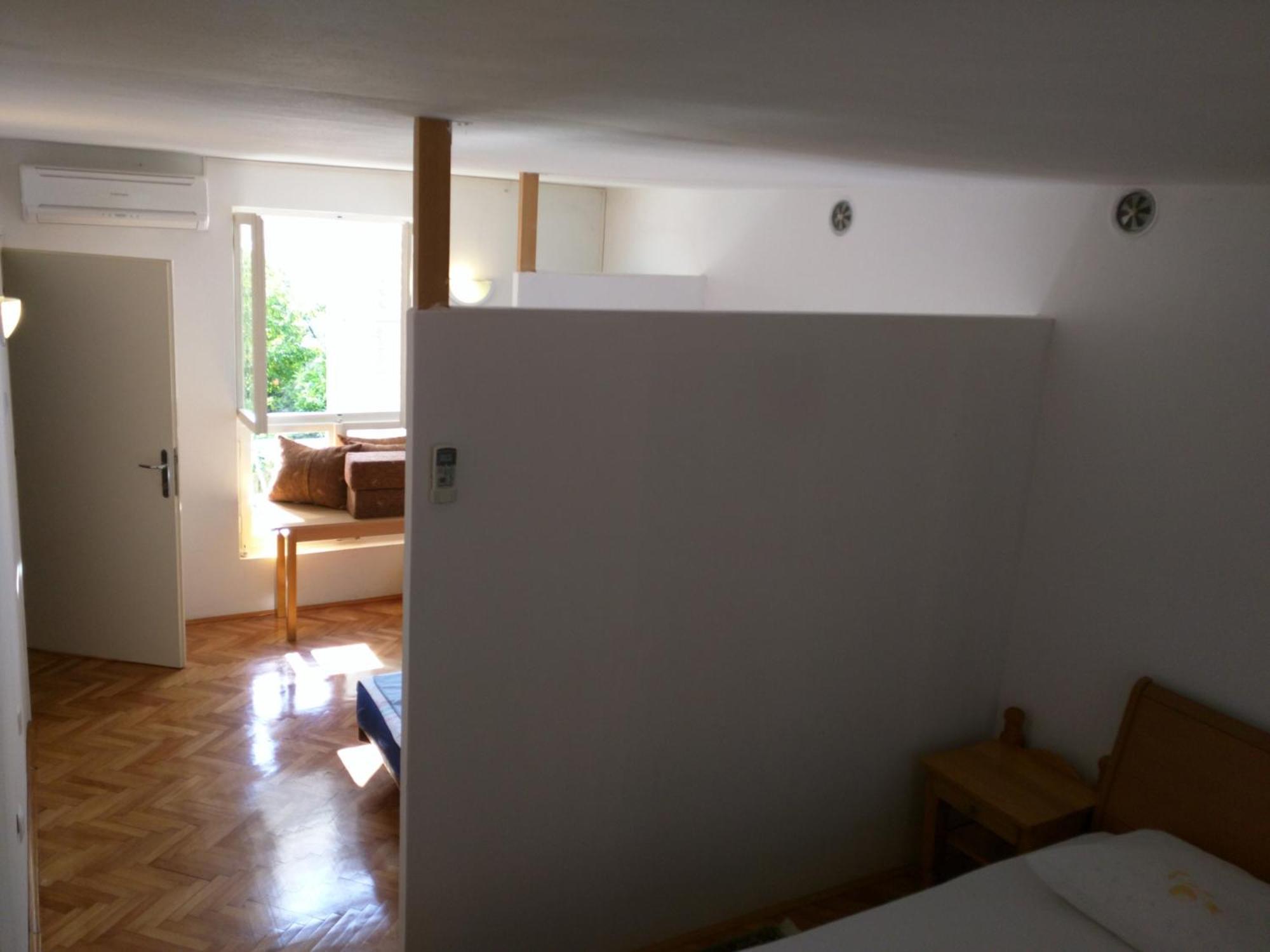 Apartment Bugenvila Vrboska Phòng bức ảnh