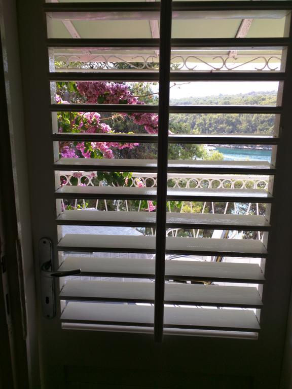 Apartment Bugenvila Vrboska Ngoại thất bức ảnh