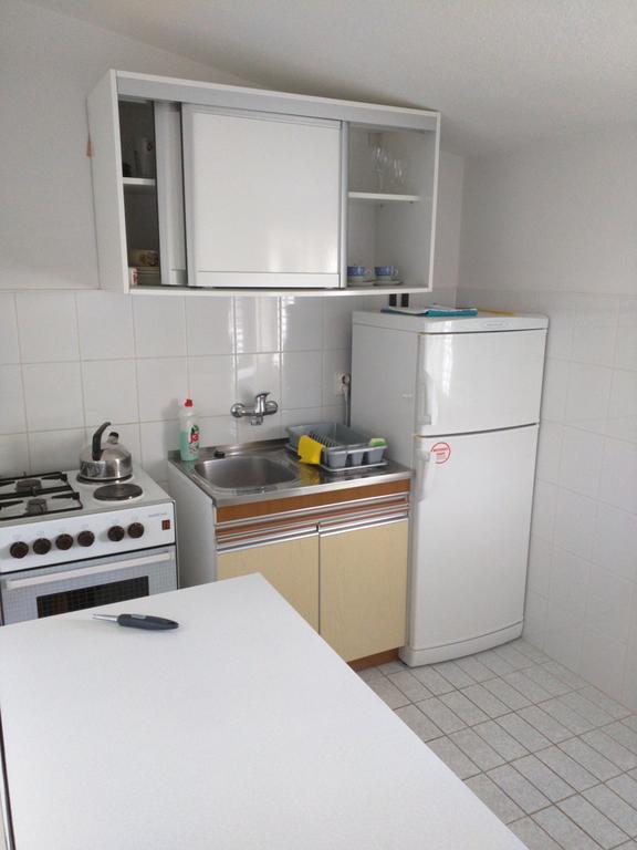 Apartment Bugenvila Vrboska Phòng bức ảnh