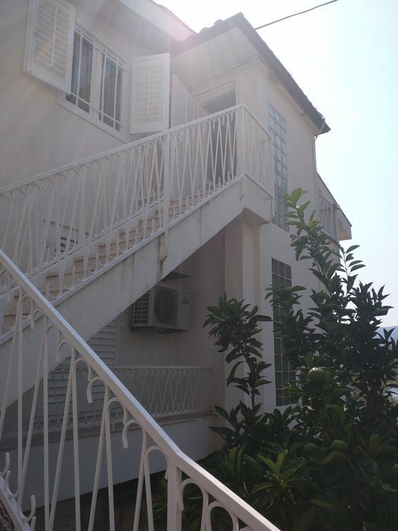 Apartment Bugenvila Vrboska Phòng bức ảnh