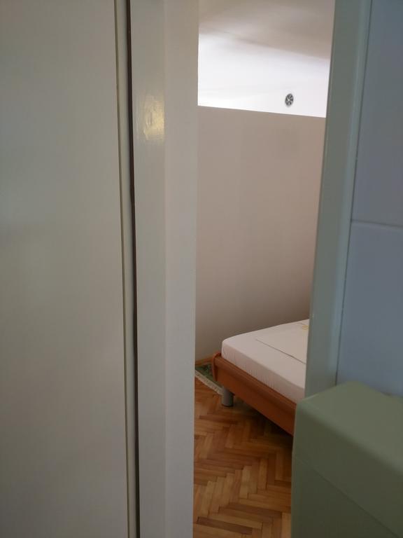 Apartment Bugenvila Vrboska Phòng bức ảnh