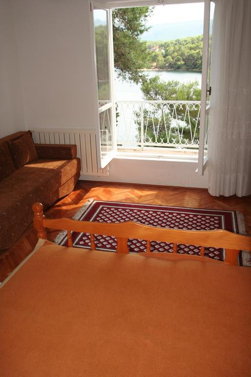 Apartment Bugenvila Vrboska Phòng bức ảnh